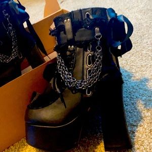 Demonia charade-110
